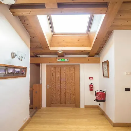 Les Chosalets Chalet Sleeps 12