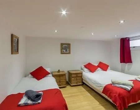 Domek alpejski Les Chosalets Chalet Sleeps 12