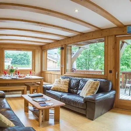 Les Chosalets Chalet Sleeps 12