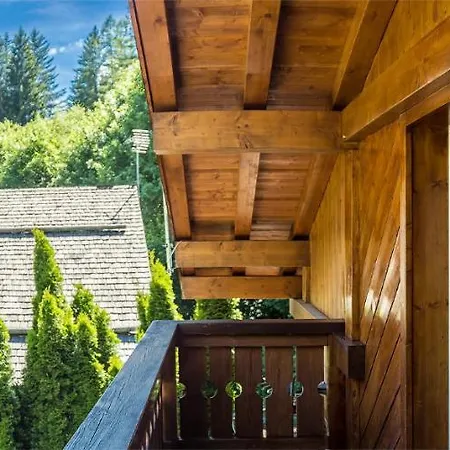 Domek alpejski Les Chosalets Chalet Sleeps 12 *